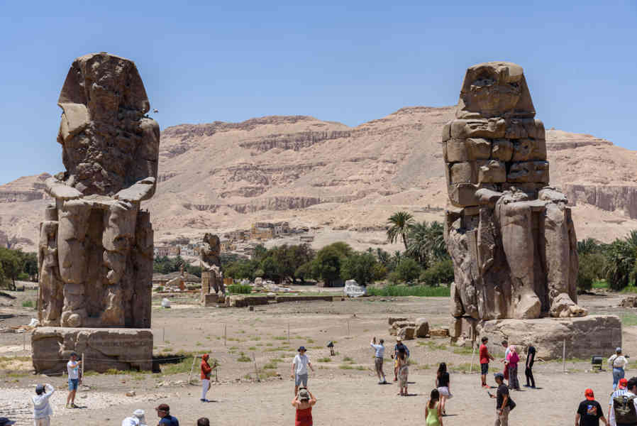 Egipto  - Colosos de Memnón 1.jpg